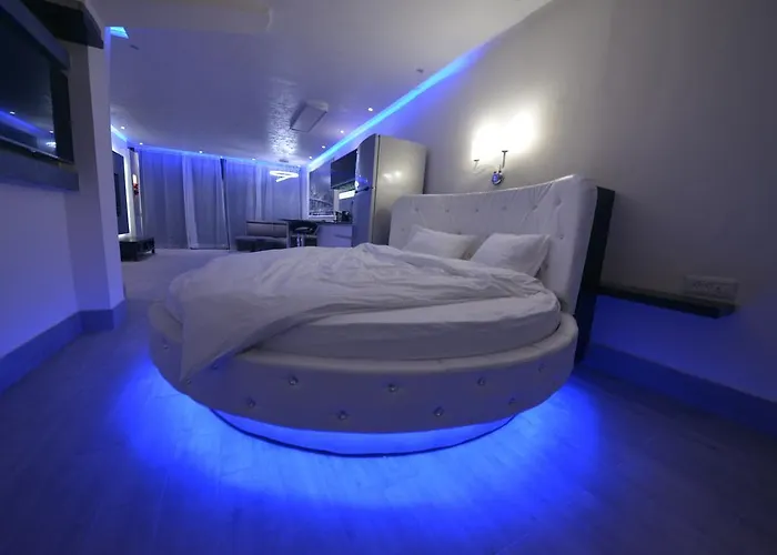 Jordan Luxury Suite
